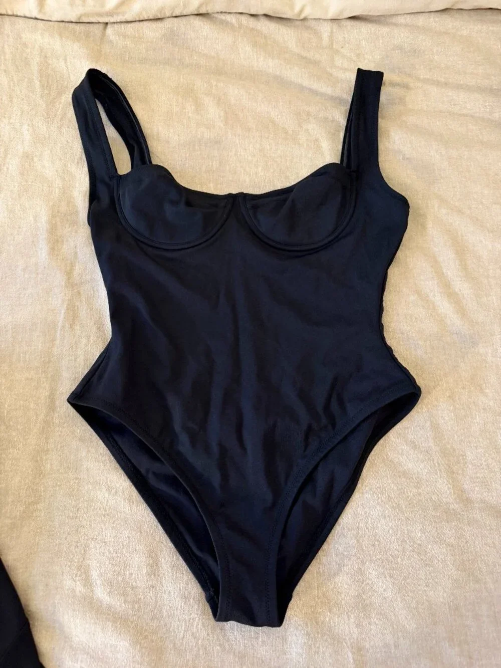 SKIMS Sculpting Swim Underwire One Piece - Onyx - Size L